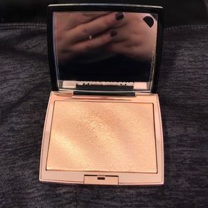 Anastasia Beverly Hills Norvina Highlighter